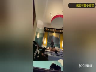 吃药后叫声凄惨男朋友不要了只管爽男朋友打电话一直催着回家直接开飞行模式